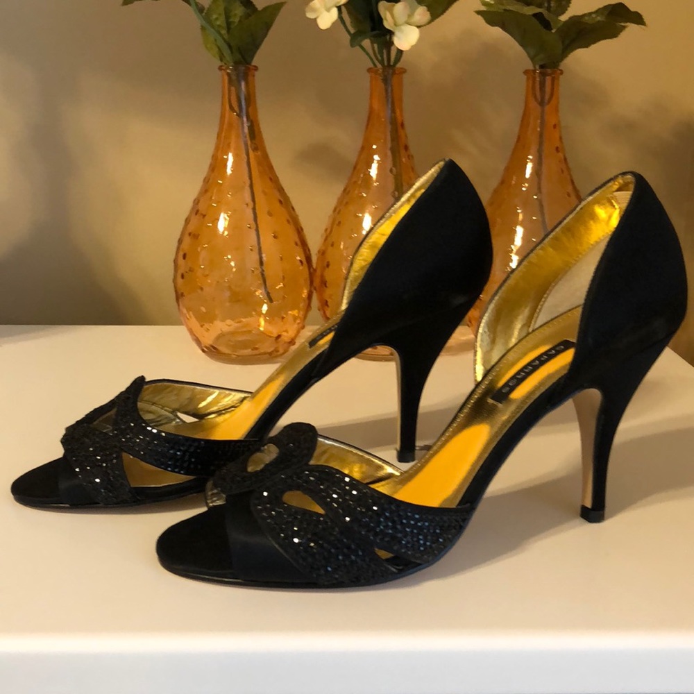CAPARROS glitzy 4” heels. Size 9.5. Lovely heels